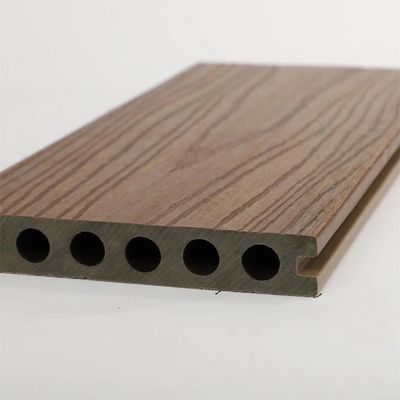 Resistência aos raios UV WPC Deck oco Piscina Antiderrapante Deck composto de madeira e plástico